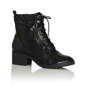 Sweater Trimmed Heeled Boots